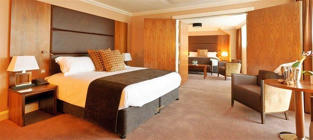 Rox Hotel Aberdeen By Compass Hospitality Exterior photo
